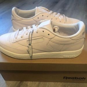 *NEW IN BOX* Reebok Classic Women Pink 9